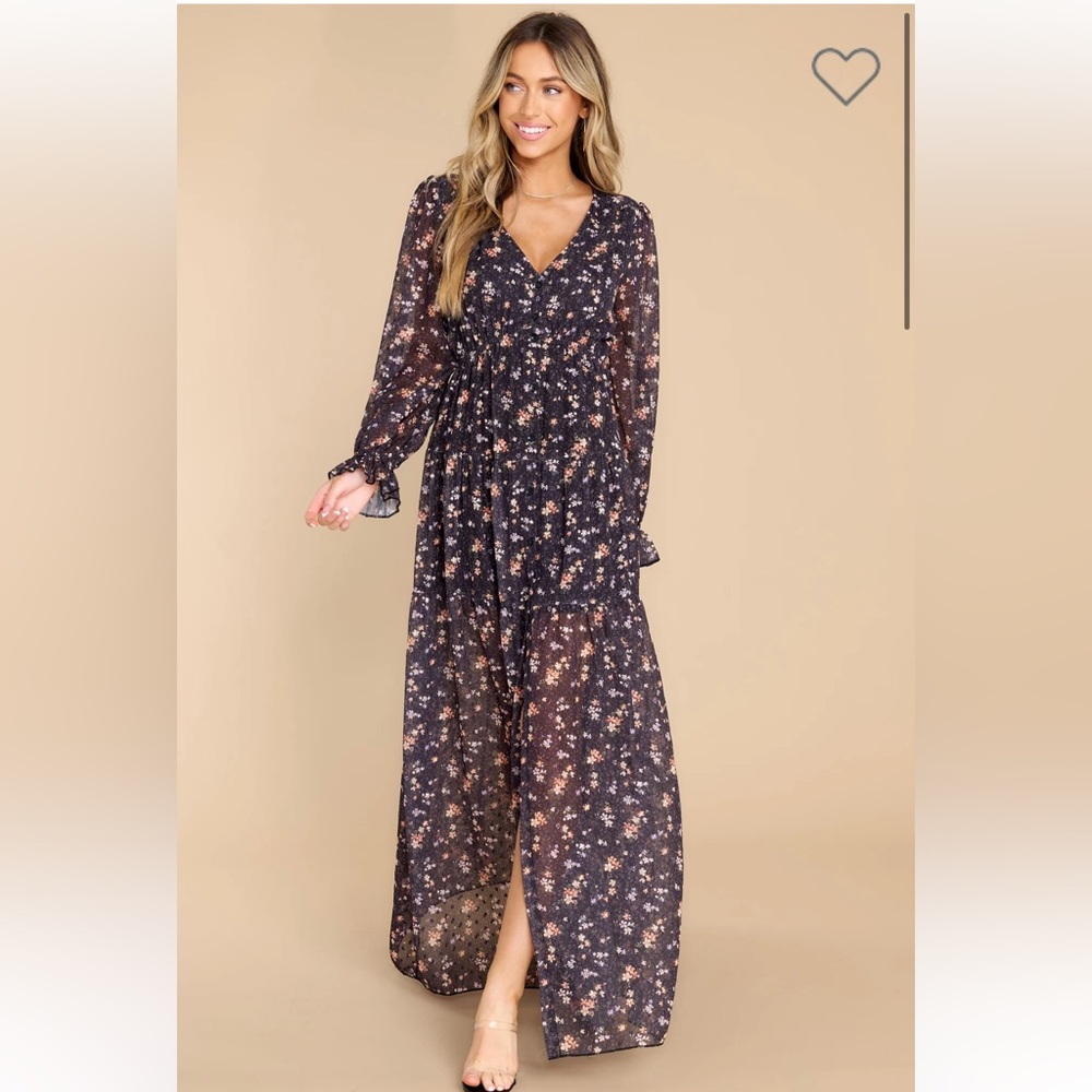 Red Dress Boutique Share your Story Black Floral Print Maxi Dress Size Small